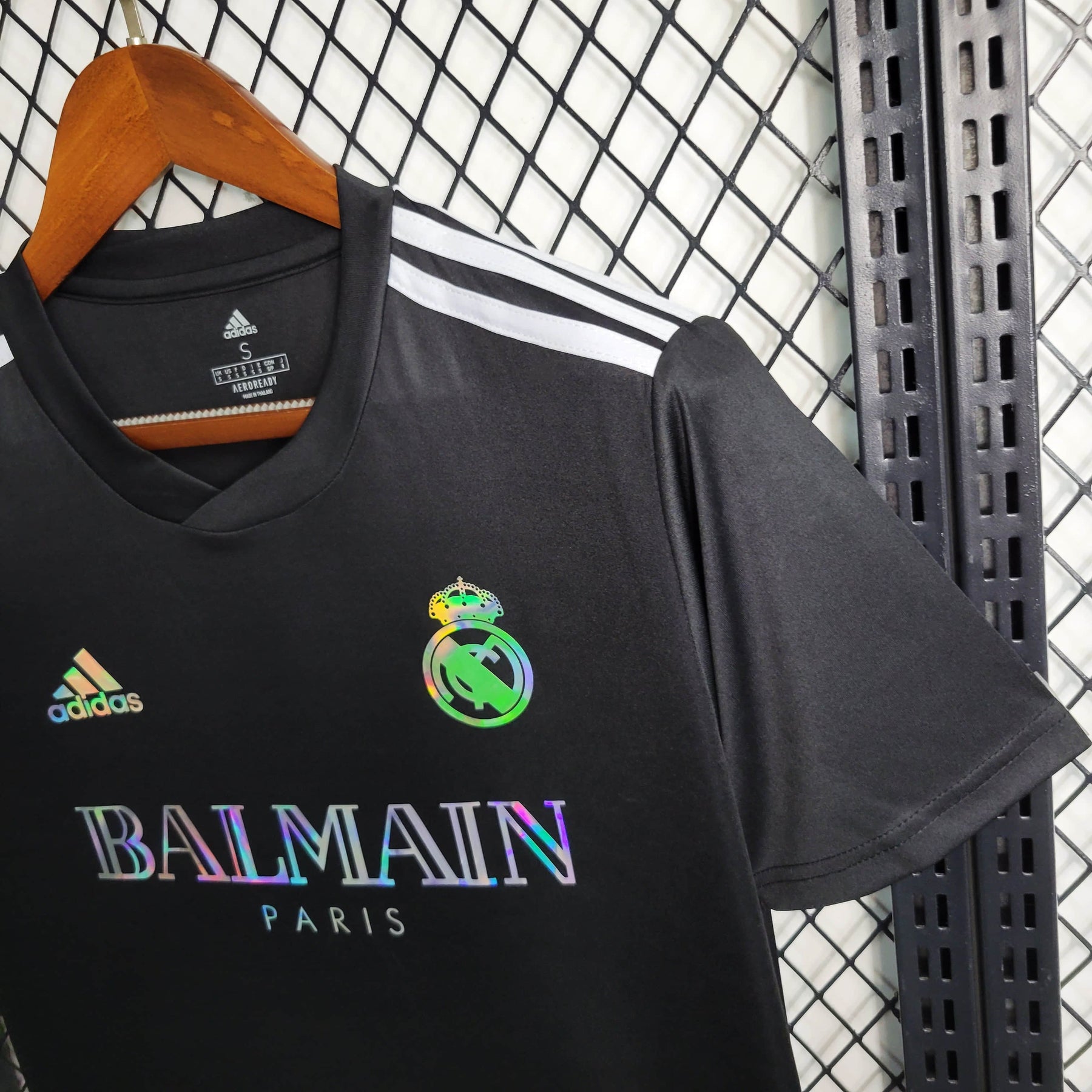 Camisa Real Madrid Edição Especial Balmain 2023/24 - Adidas Torcedor Masculina - Preta