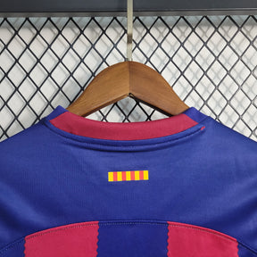 Kit Infantil Barcelona Home 2023/24 - Nike Torcedor - Azul/Vermelha