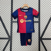 Kit Infantil Barcelona Home 2024/25 - Nike Torcedor - Vermelha/Azul