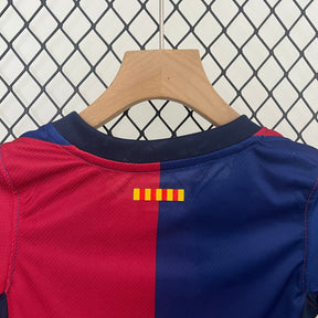 Kit Infantil Barcelona Home 2024/25 - Nike Torcedor - Vermelha/Azul