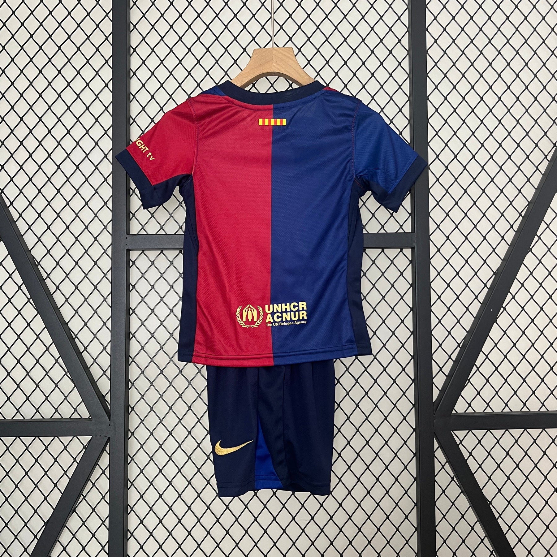 Kit Infantil Barcelona Home 2024/25 - Nike Torcedor - Vermelha/Azul