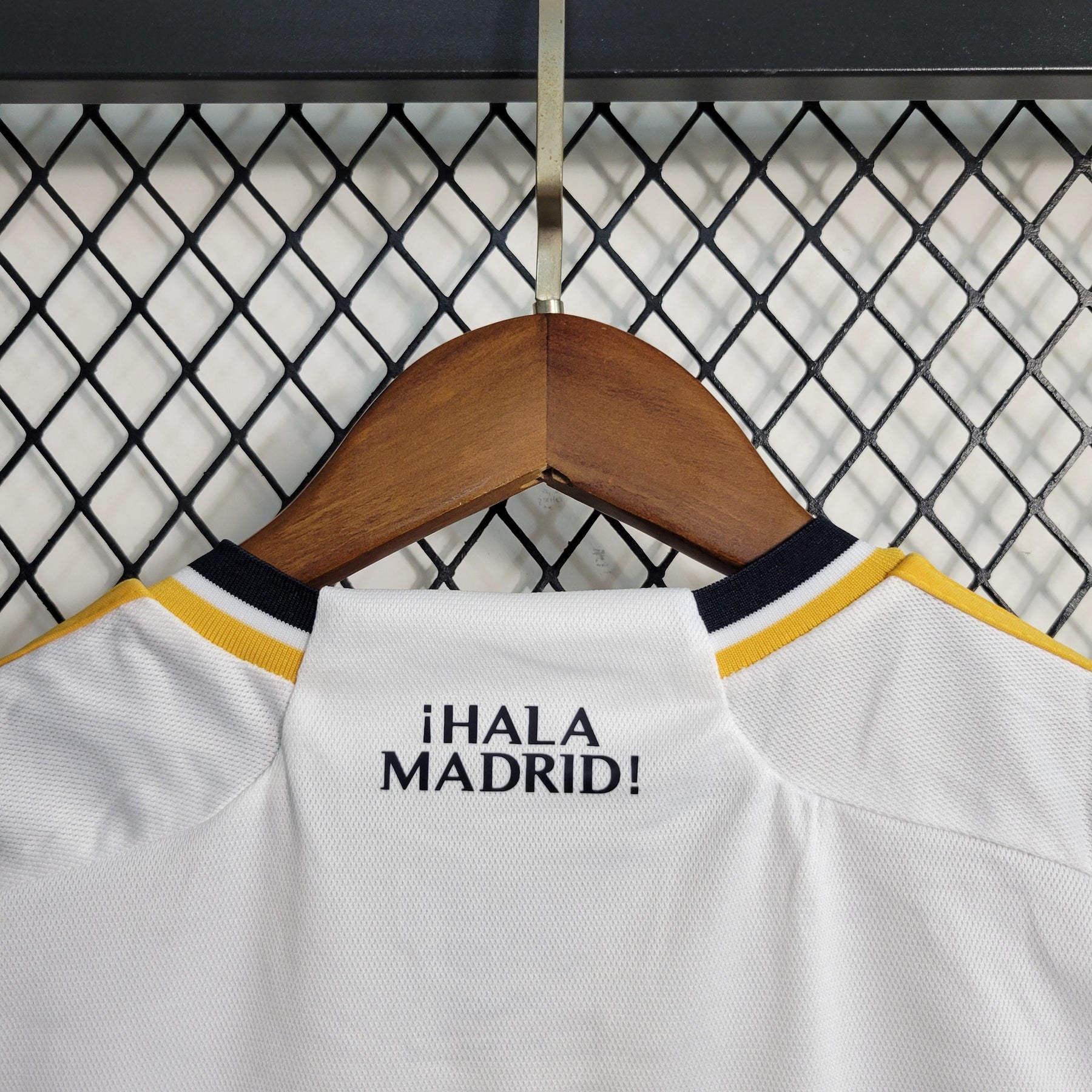 Kit Infantil Real Madrid Home 2023/24 - Adidas Torcedor - Branca