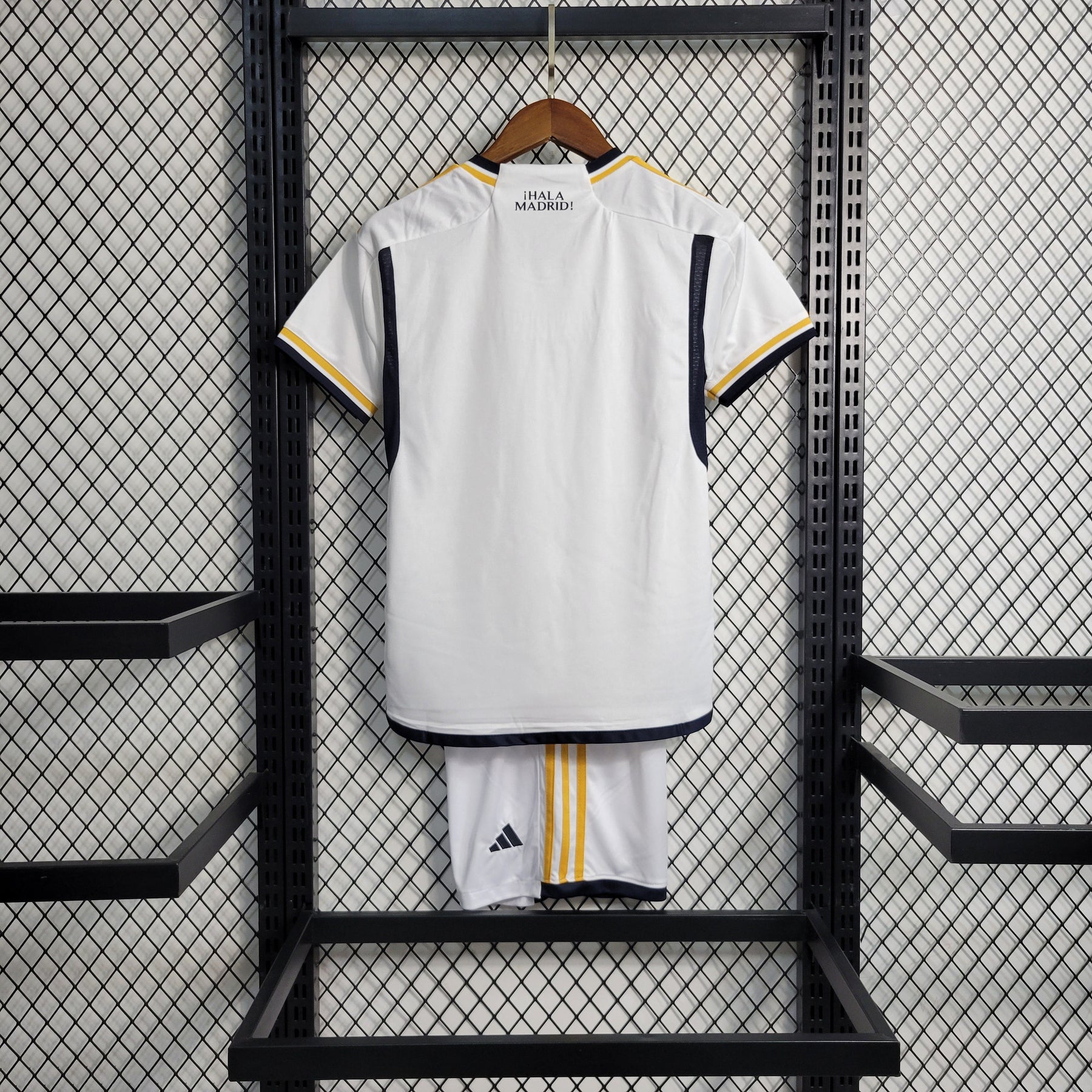 Kit Infantil Real Madrid Home 2023/24 - Adidas Torcedor - Branca