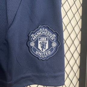 Kit Infantil Manchester United Away 2024/25 - Adidas Torcedor - Azul