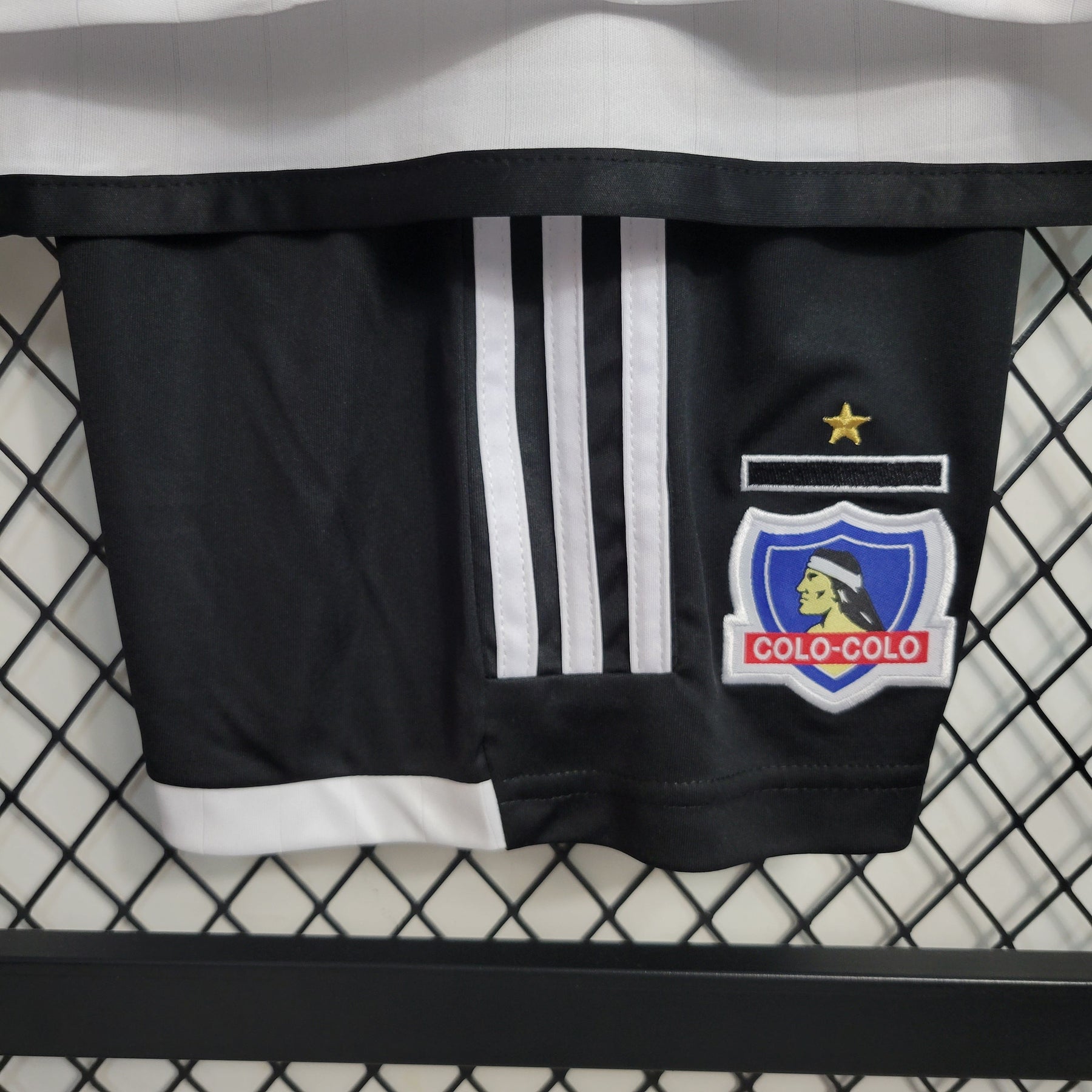 Kit Infantil Colo-Colo Home 2023/24 - Adidas Torcedor - Branca/Preta