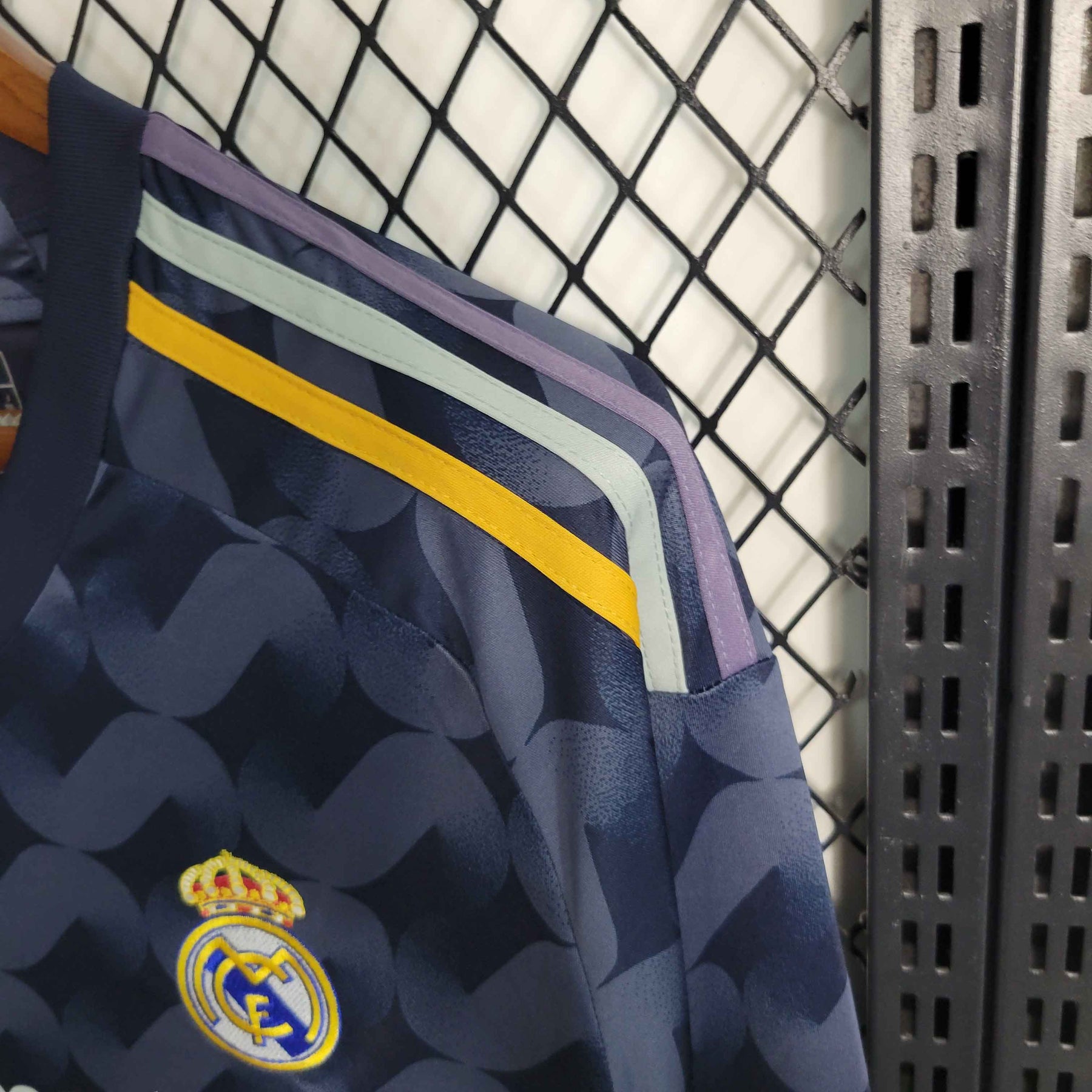 Camisa Manga Longa Real Madrid Away 2023/24 - Adidas Torcedor Masculina - Azul/Laranja