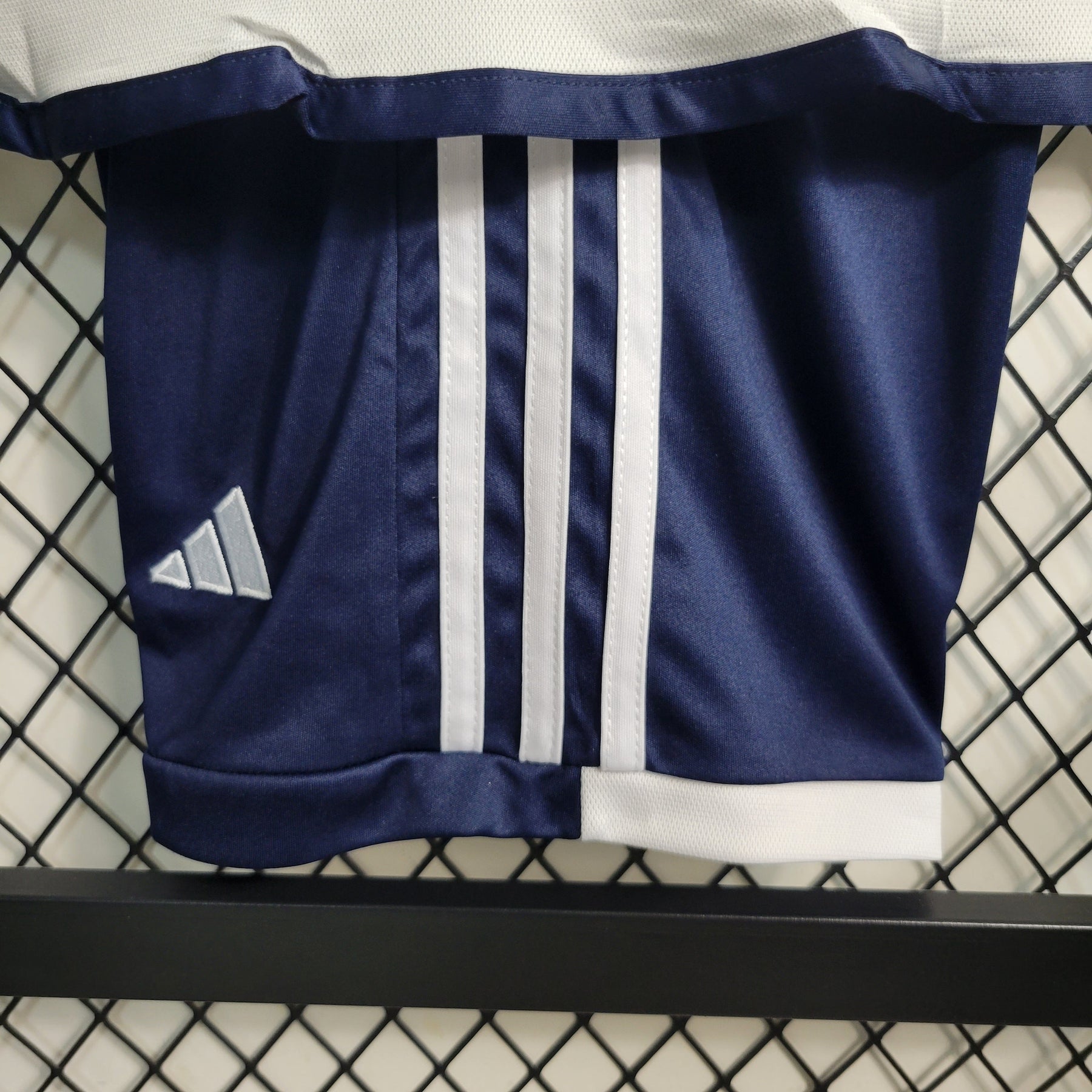 Kit Infantil Ajax Away 2023/24 - Adidas Torcedor - Branca/Azul