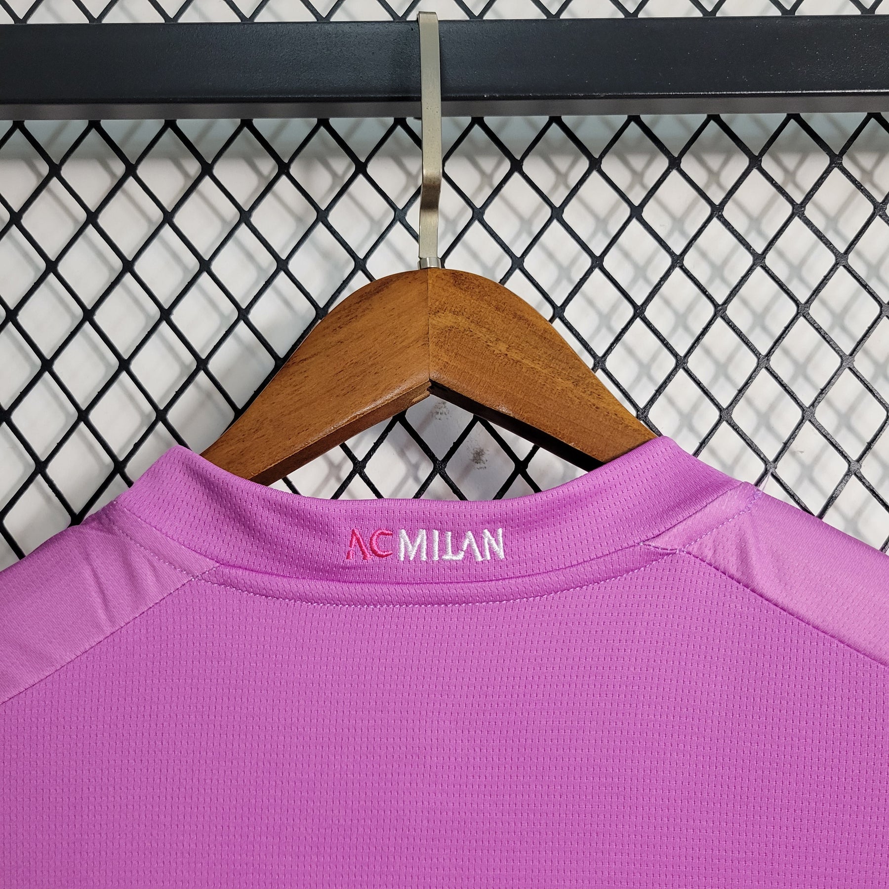 Camisa Milan 2023/24 - Puma Torcedor Masculina - Rosa/Verde