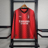 Camisa Milan Manga Longa Home 2023/24 - Puma Torcedor Masculina - Vermelha/Preta