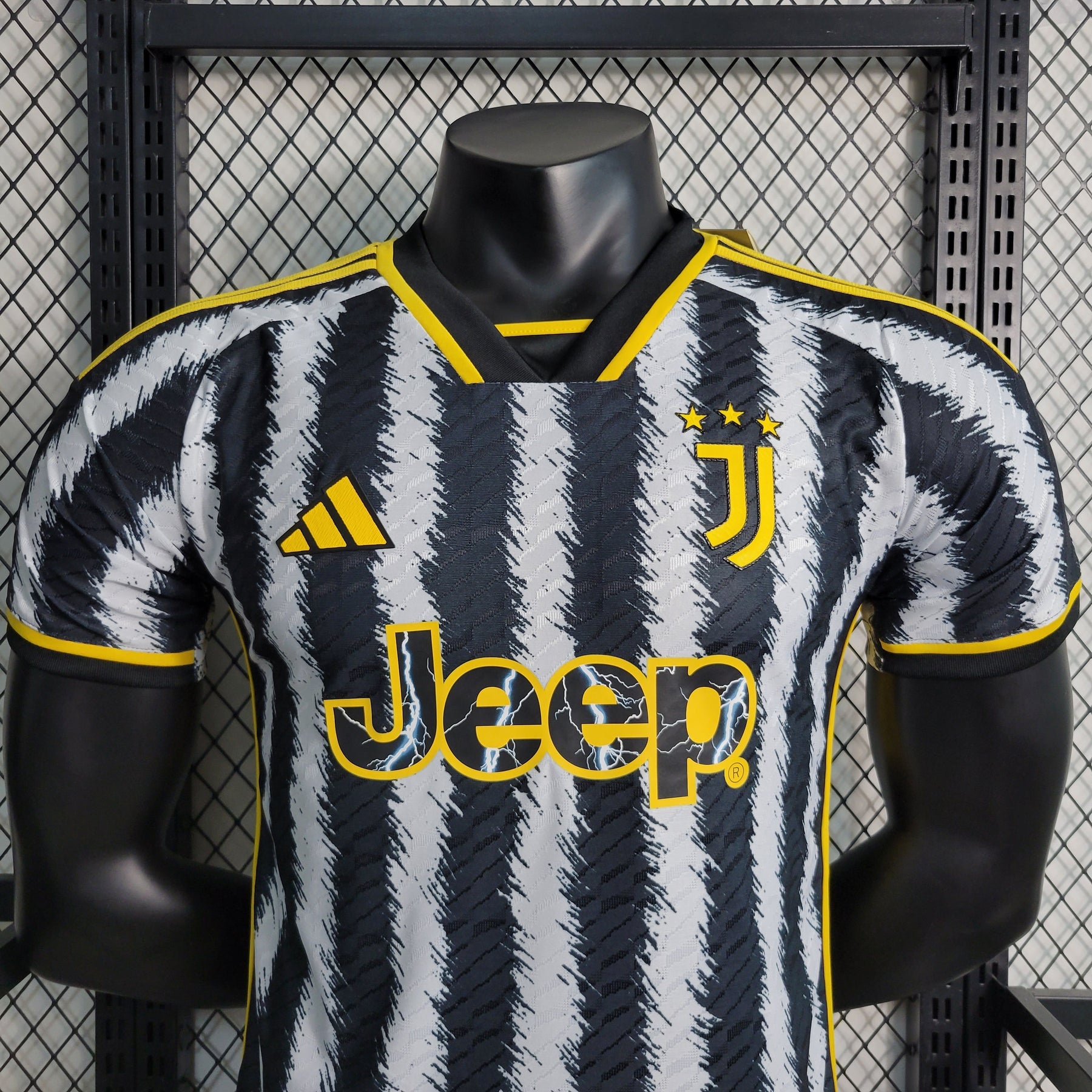 Camisa Juventus Home 2023/24 - Adidas Jogador Masculina - Branca/Preta