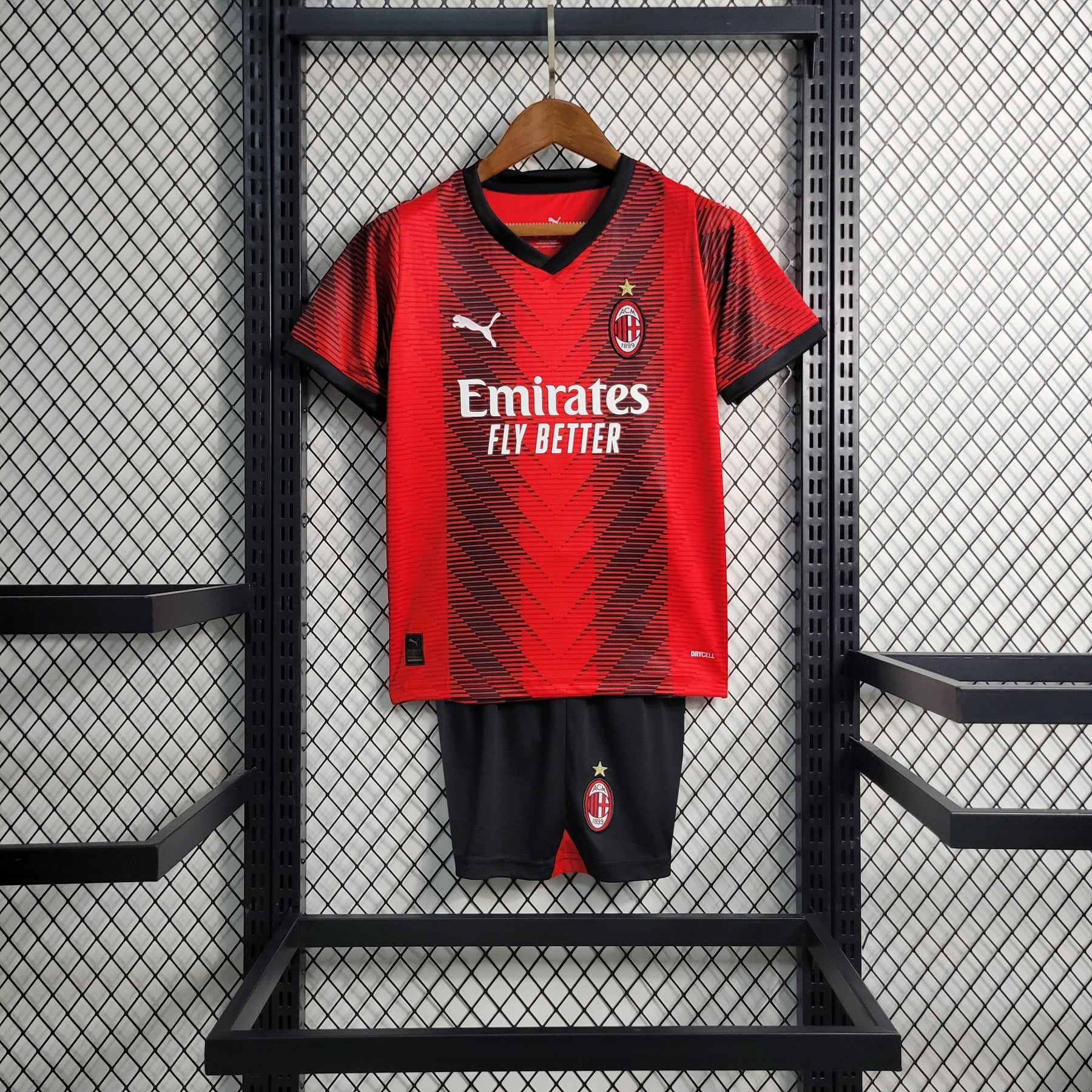 Kit Infantil AC Milan Home 2023/24 - Puma Torcedor - Vermelha/Preta