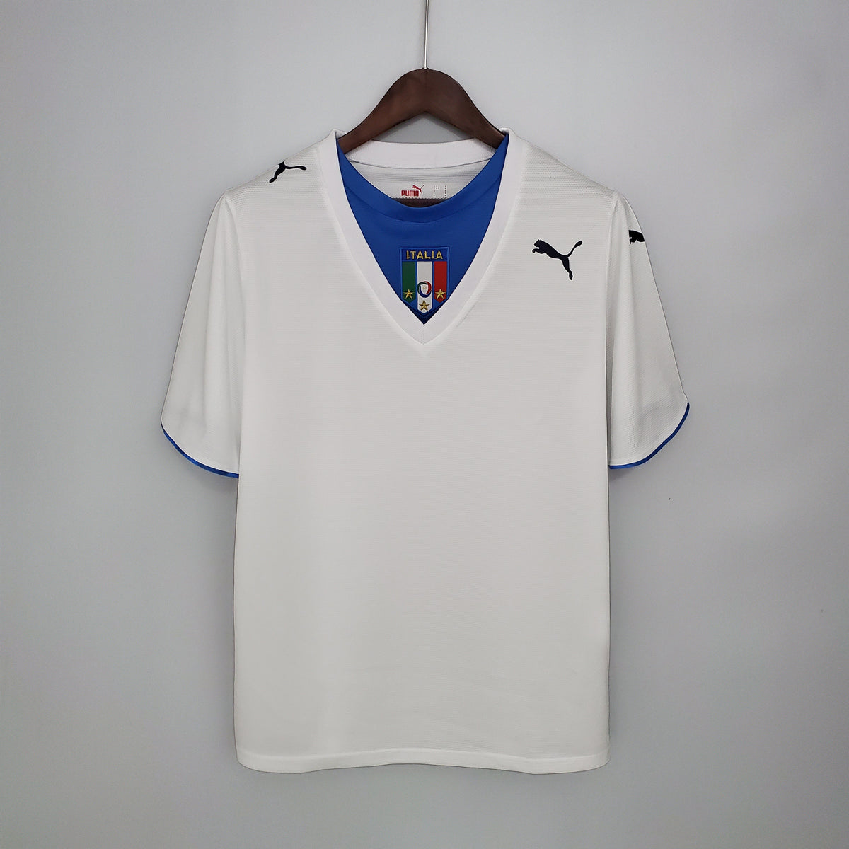 Camisa Seleção Itália Away 2006 - Puma Retrô Masculina - Branca/Azul