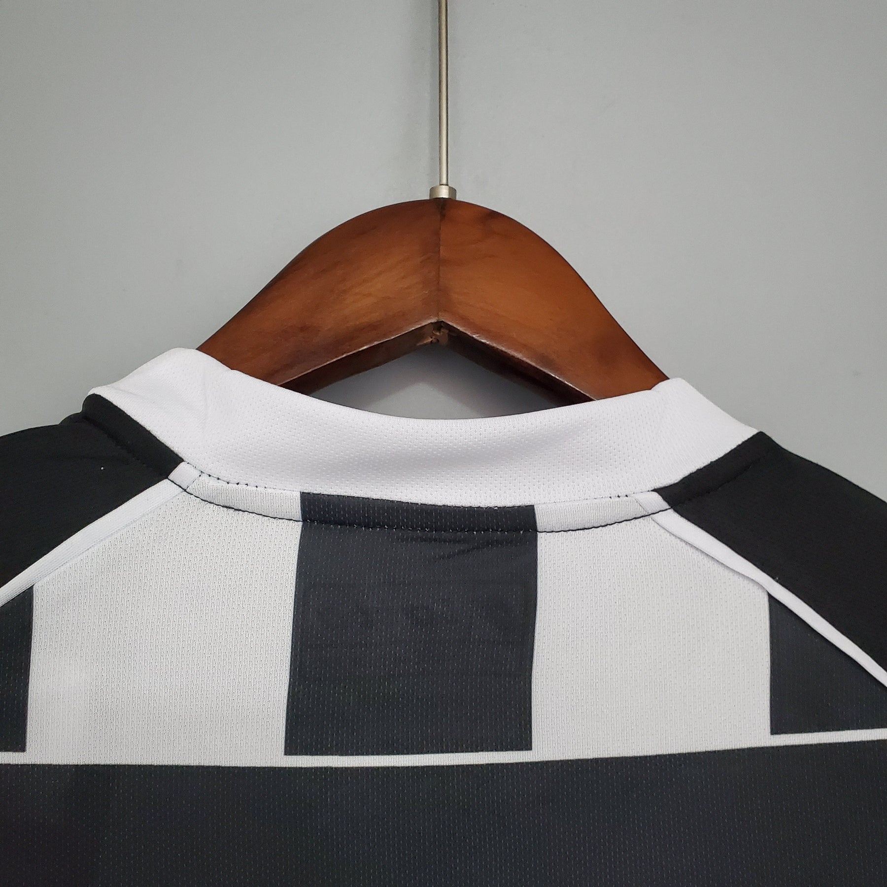 Camisa Juventus Home 2002/03 - Lotto Retrô Masculina - Preta/Branca