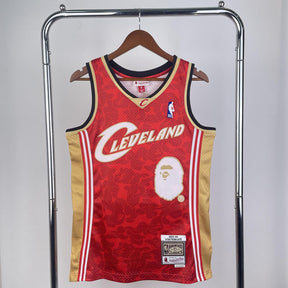 Regata NBA BAPE x Cleveland Cavaliers Mitchell & Ness