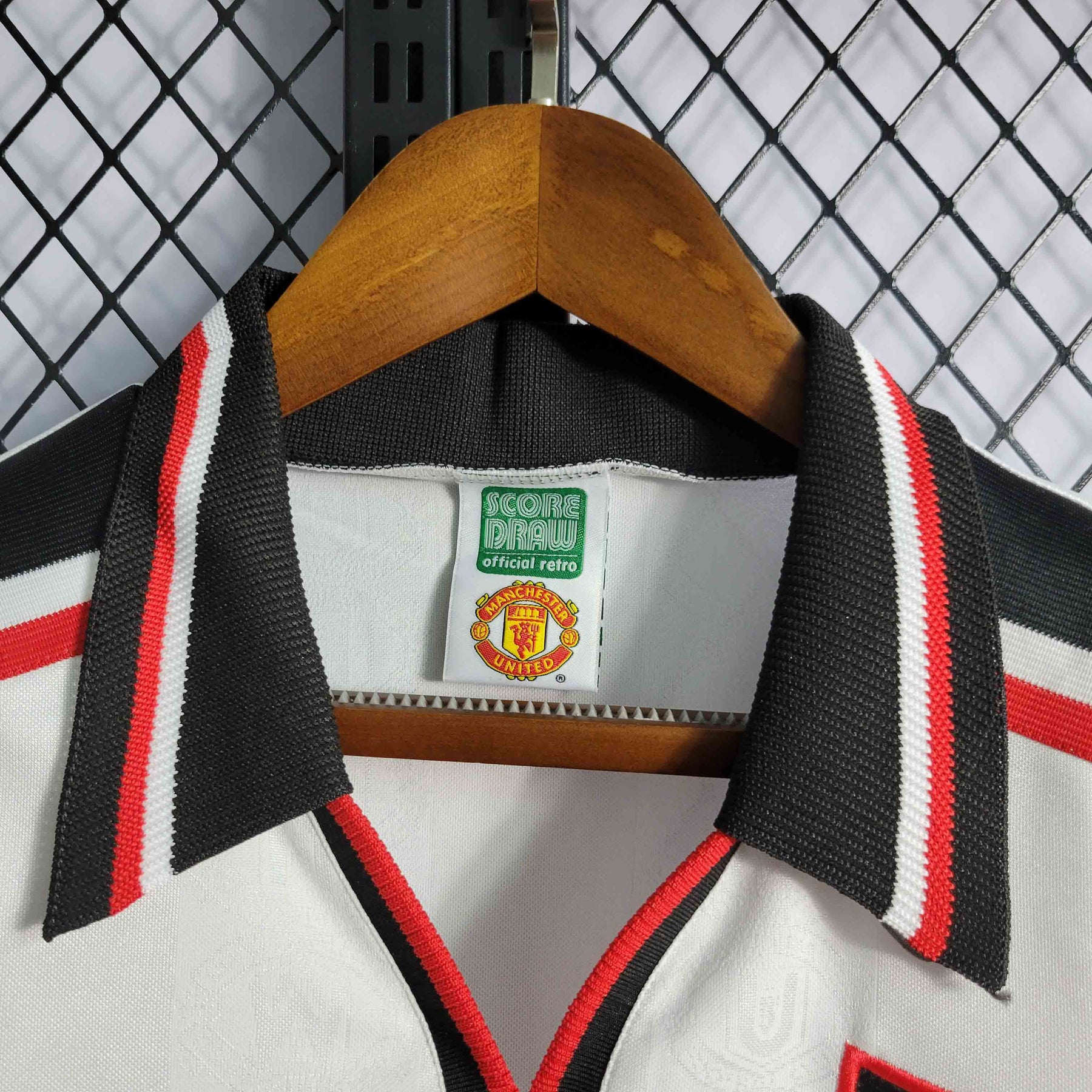 Camisa Manchester United Away 1998/99 - Umbro Retrô Masculina - Branca/Preta