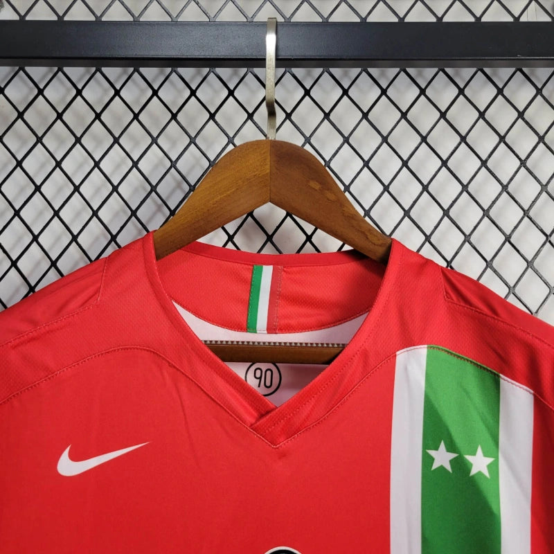 Camisa Juventus Away 2005/06 - Nike Retrô Masculina - Vermelha/Verde