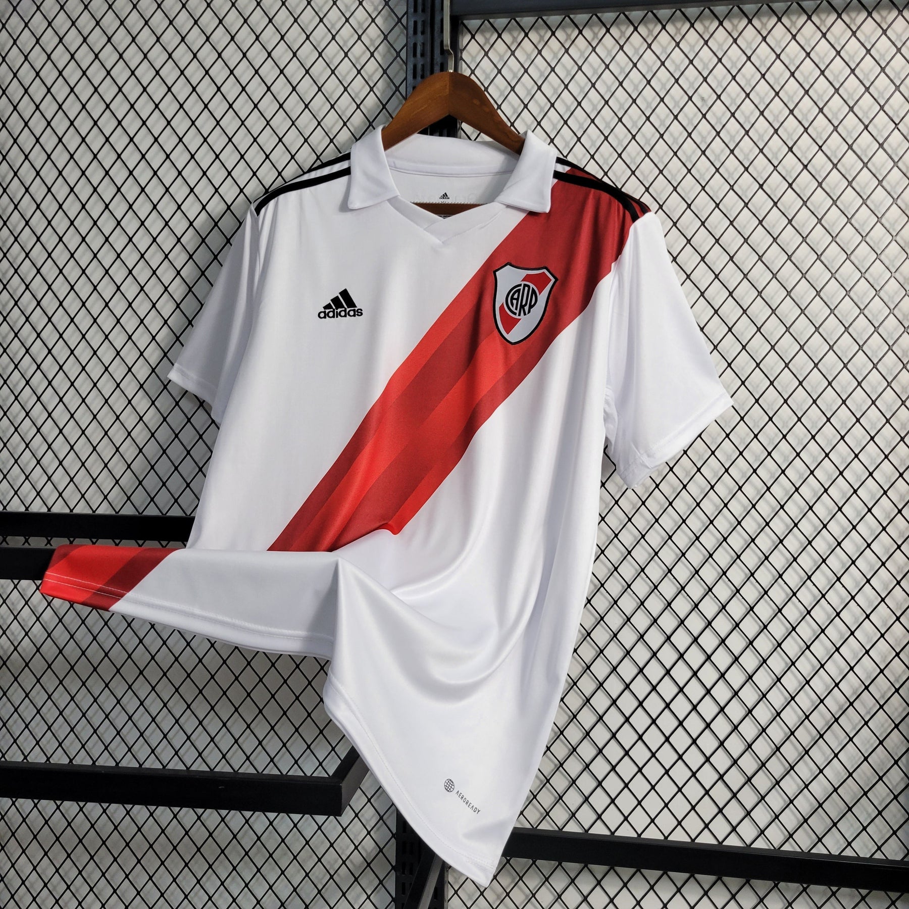 Camisa River Plate Home 2023/24 - Adidas Torcedor Masculina - Branca/Vermelha