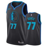 Regata Nike Swingman Dallas Mavericks "Doncic" N° 77 - Center Esportes Store