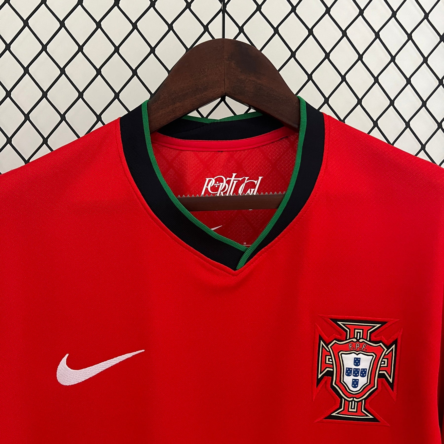 Camisa Seleção Portugal Home 2024/25 - Nike Torcedor Masculina - Vermelha