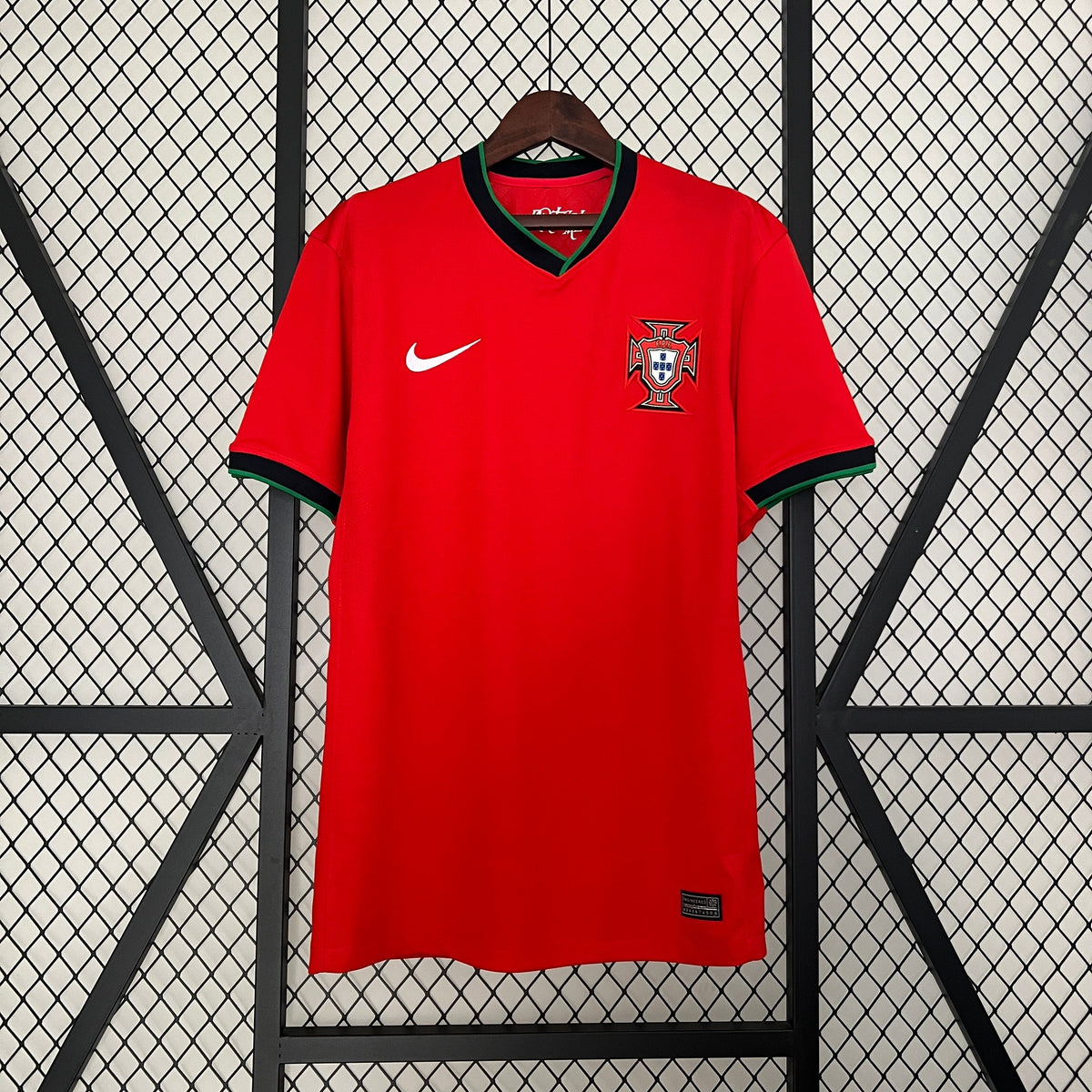 Camisa Seleção Portugal Home 2024/25 - Nike Torcedor Masculina - Vermelha